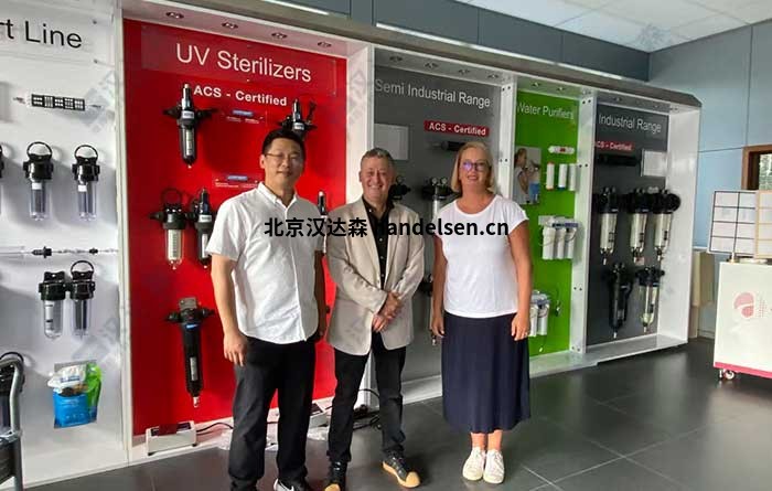 北京汉达森公司负责人张总与朱总与Airwatec公司负责人合影.jpg 北京汉达森公司负责人张总与朱总与Airwatec公司负责人合影.jpg