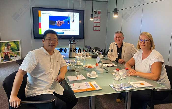 北京汉达森公司负责人张总与朱总远赴比利时,拜访了全球领先的水处理设备制造商 Airwatec合影.jpg 北京汉达森公司负责人张总与朱总远赴比利时,拜访了全球领先的水处理设备制造商 Airwatec合影.jpg